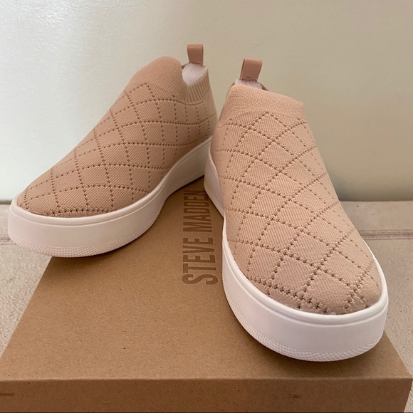 Steve Madden Shoes - NEW Bequilt STEVE MADDEN Blush Quilt Sneakers